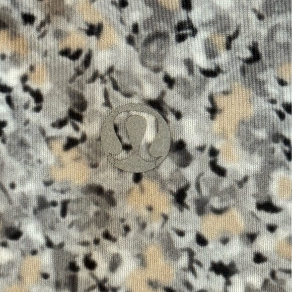 Lululemon Scoop Neck Tank *Luon
Petite Fleur Silver Spoon / Ambient Grey - Picture 7 of 8